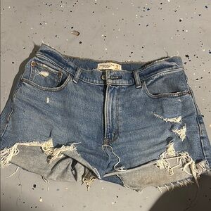 Distressed Denim Shorts Abercrombie and fitch curve love the mom shorts size 6